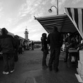 Ventes d'huîtres sur le port de Cancale