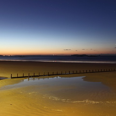 Tombée de la nuit sur la plage